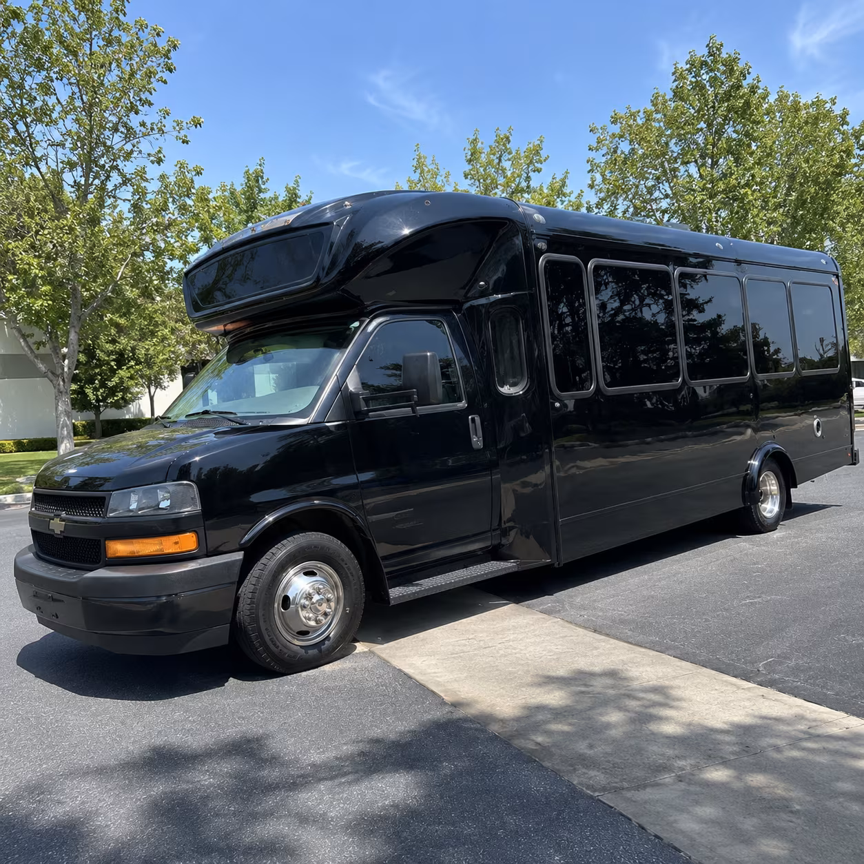 walnut creek 15 passenger party bus