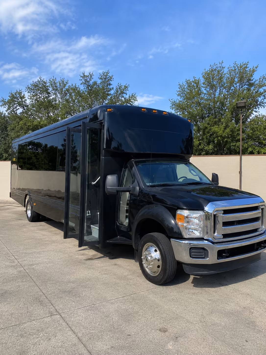 walnut creek 20 passenger party bus